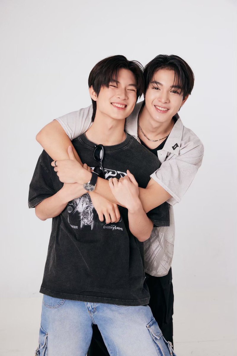 Chokunz_offcial's tweet image. ขอบคุณที่เอ็นดูสองจิ๋วนะคะ ยินดีต้อนรับเข้าด้อมค่า น้องมีผลงานคู่กันเรื่อง #BoysInLoveSeries และฝากติดตาม #17thSpringSeries  เร็วๆนี้ด้วยนะคะ ขออนุญาตแปะ open chat ของบ้านน้อง ๆ ทั้งคู่ค่า  🙇🏻‍♀️♥️

#ChokunAston
#chokunz_jkz #aston_lv