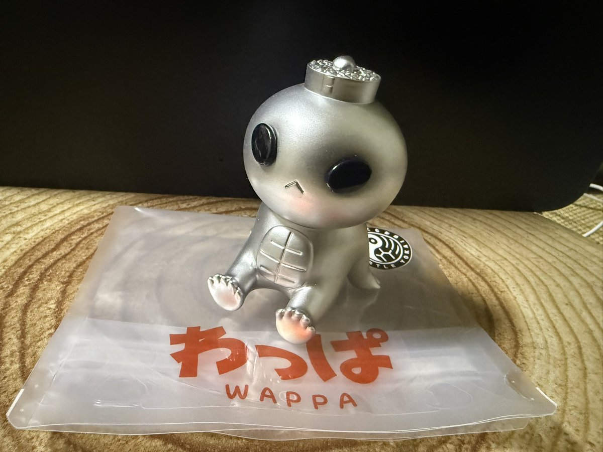 前途妖妖もののけ祭　其の四
戦利品④

付喪亀さん<a href="/turtleyokai/">付喪亀</a> のワッパリアンをお迎えしました✨

いろんな表情がある中からなるべく目が大きく、グレイ感の強いものをチョイスしました笑

醸し出す怪しい雰囲気がたまりません😆✨
#前途妖妖もののけ祭其之四