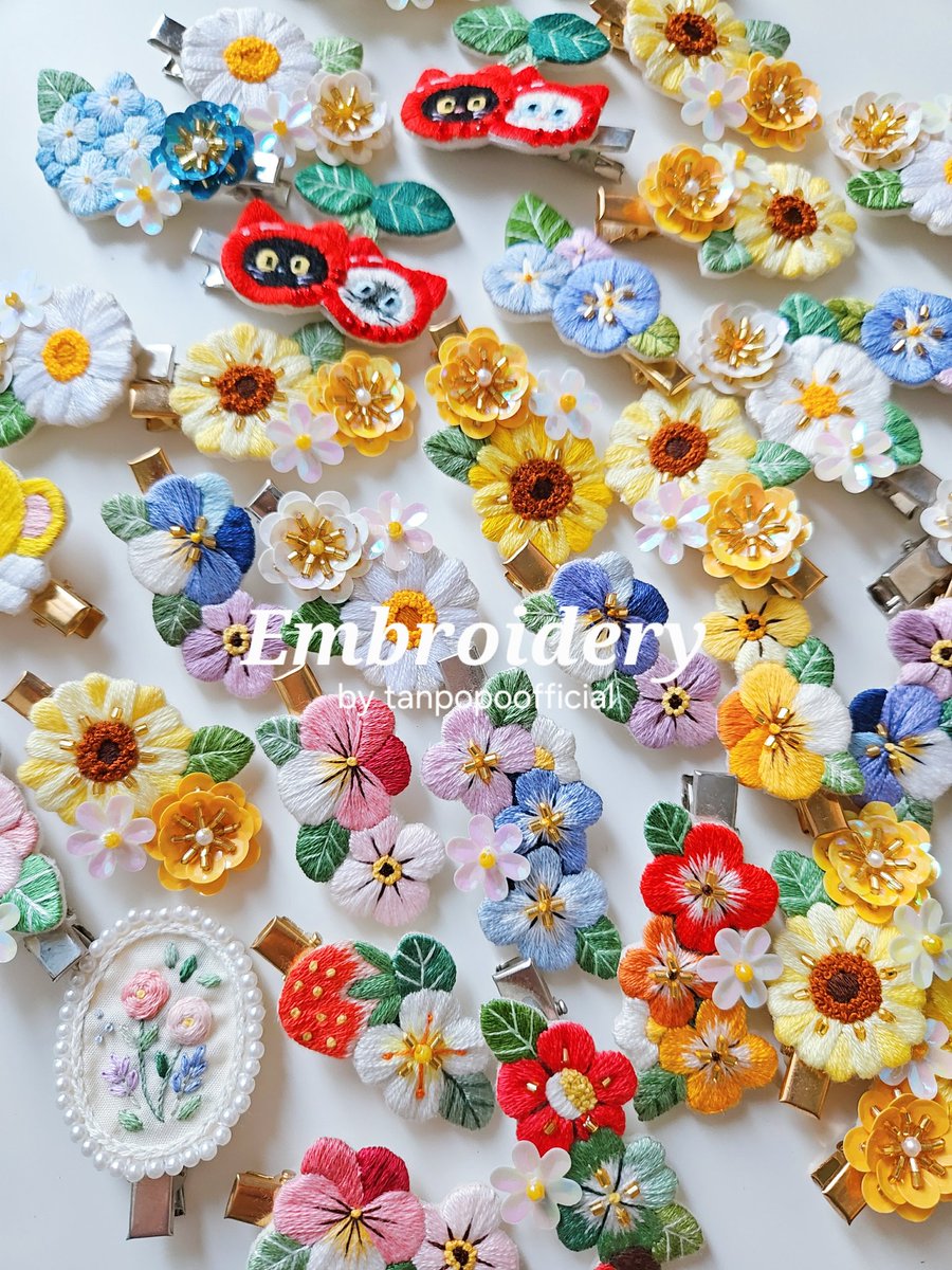 พยายามปักมาเยอะสุดๆแล้วฮะ >< มาเจอกันเยอะๆน้าา จะพยายามทำใบเมนูให้ทัน 🤣🤣🤣
 #YOLOARTFEST2025

🍒 บูธ K13-K14
🗓 6 DEC 2025
⏰️ 10am-8pm
🎪 Samyan mitrtown Hall FL.5
🎟 ค่าเข้า 100 .-