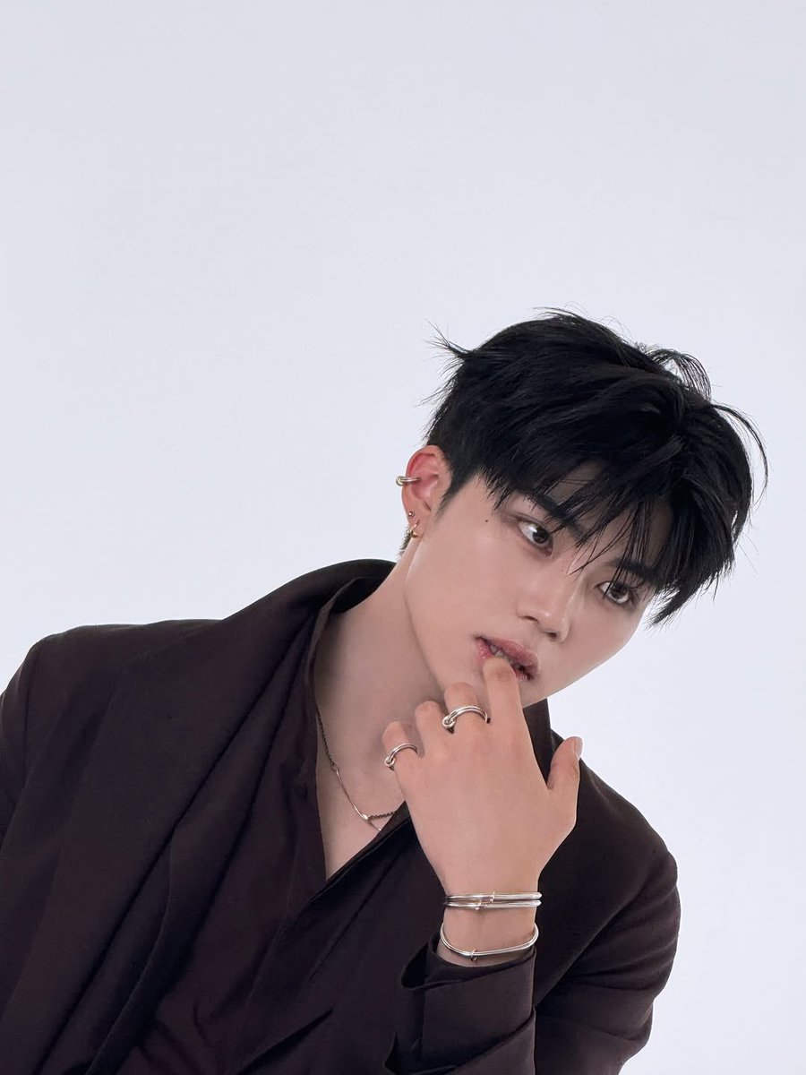 Numero X Hirotaka 🩶🖤 #제로베이스원 #ZEROBASEONE #ZB1 #박건욱