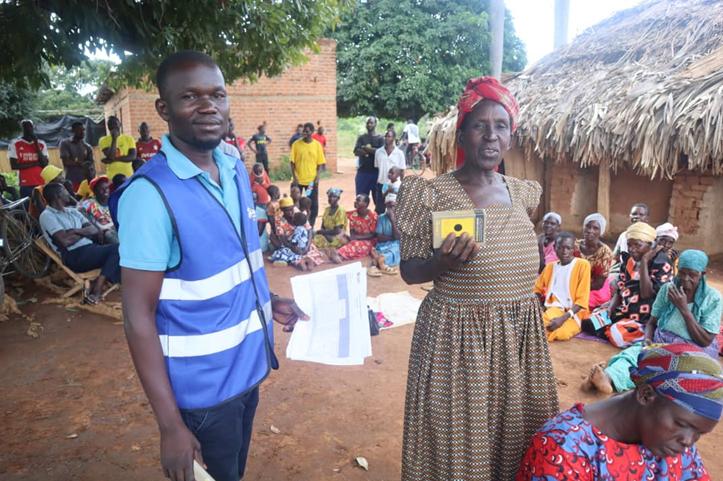Habitat4uganda's tweet photo. Samuel Omoding is a passionate volunteer who works with us focusing on environmental protection. He sensitizes his community on the usage of stabilized soil blocks during construction, use of eco-cook stoves among others to protect the environment. #IVD2025 https://t.co/onuQZjUOnc