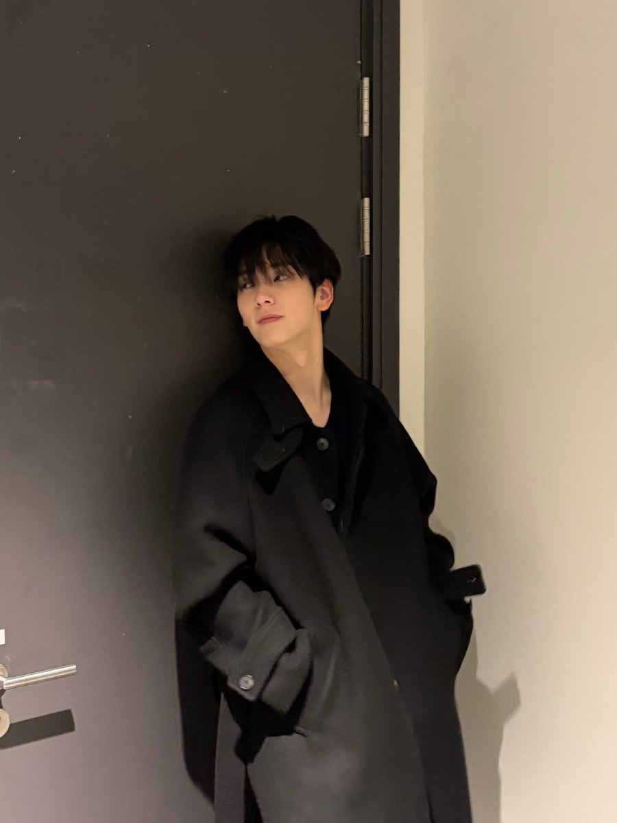 translatingTXT's tweet image. [251202] #soobin (@.page.soobin) instagram

“#.monthlysoobin

my november”