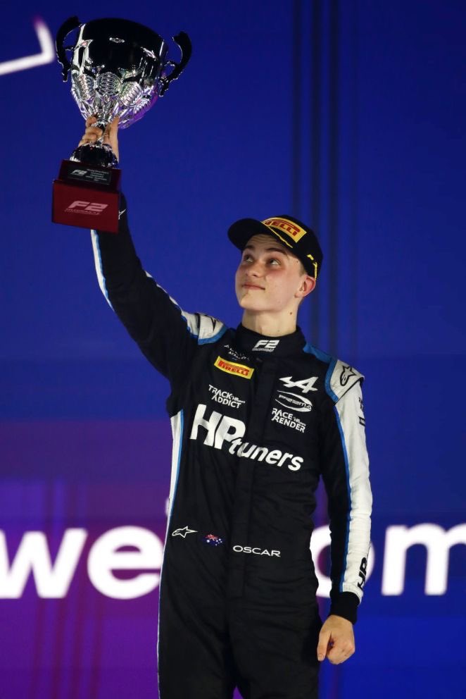 fagverstappen's tweet image. Friendly reminder that Oscar won his F3 championship in the last race by 3 points and his F2 championship in race 1 of the season finale. Let’s keep the #hopium up  for the last race