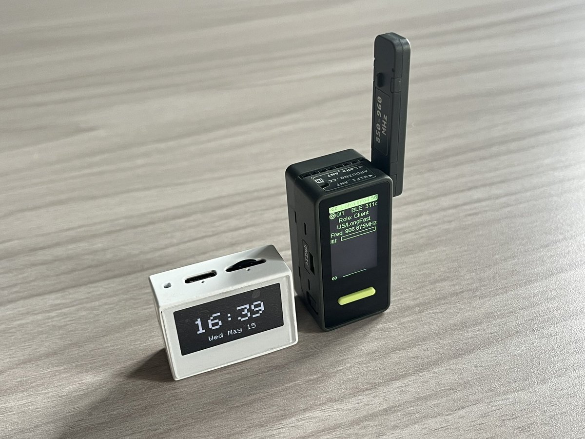 mtoolstec's tweet image. Meshtiny vs Arduino Nesso N1 by @M5Stack 
Really love the tiny but compact builds things. 
Both of them can run #Meshtastic and #MeshCore.