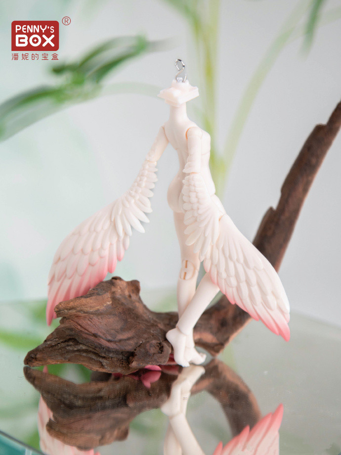 legenddollshop's tweet image. 『PENNY&apos;S BOX』
ペニーズボックス #新作予告
露露亚LULUYA-雲羽閣シリーズ
ドール本体はBJDで、腕と翼はMJDスタイルの差し込み式となっていて取り外し可能です。衣装を着せ替えることも便利になりました。ボディのみも発売する予定です。
お楽しみに～😊✨✨
#bjd #LULUYA #MJD #BJD #legenddoll…