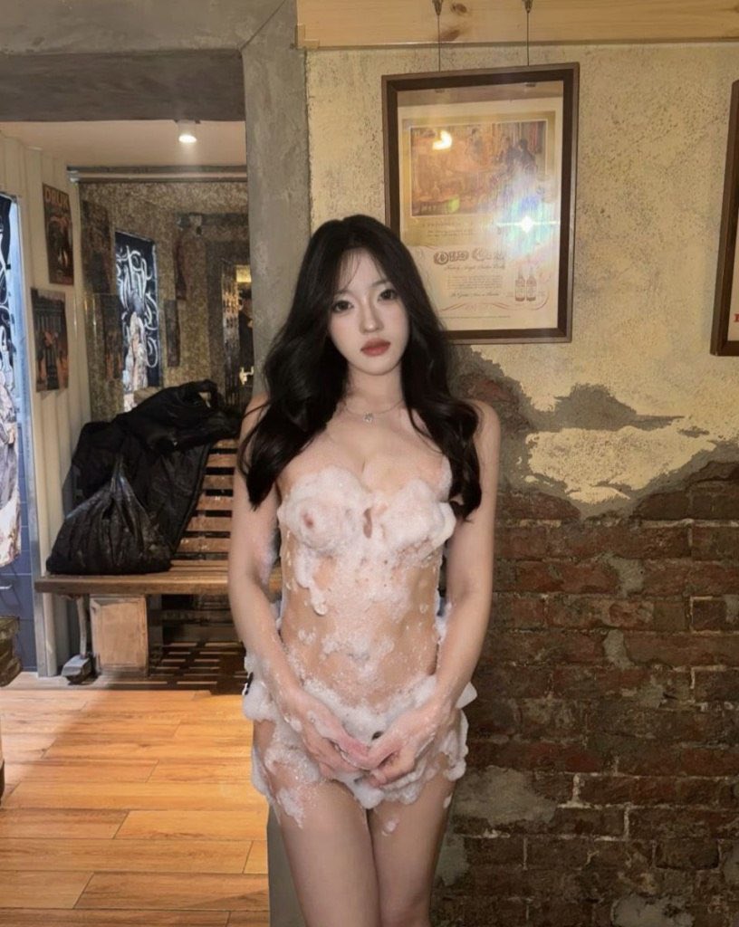 XxnSmg's tweet photo. 天天被p图  #催眠 #洗脑 #羞辱 #粗暴 #母狗 #精盆 #便器 #肉便器 #内射 #婊子 #发情 #女神婊 #女神 #堕落 #肉棒 #鸡巴 #p图 #翻白眼 #高潮 #公厕 https://t.co/GDjsHWurNN