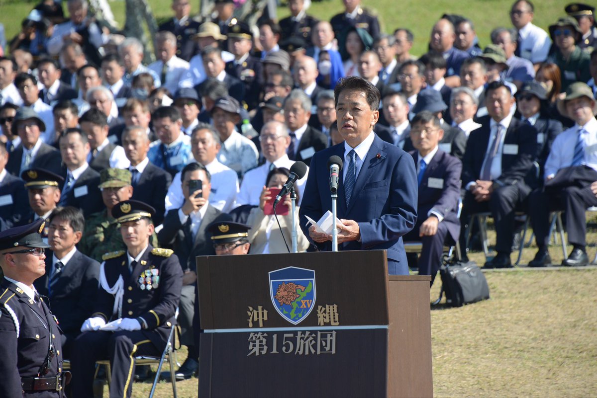 11月30日、宮﨑防衛副大臣は、陸上自衛隊那覇駐屯地を訪れ、第15旅団創