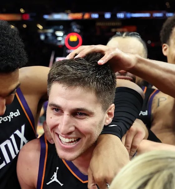 TheHoopCentral's tweet image. Collin Gillespie tonight:

28 Points
5 Assists 
4 Rebounds 
2 Steals
+12 +/-
10/19 FGM
8/14 3PM
34 Minutes 

Career-high. 🔥