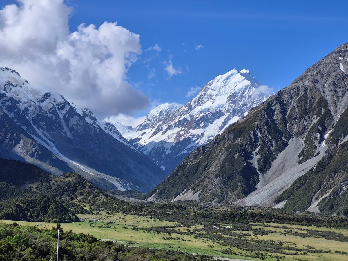 I am done with this little trip away in the South Island.
Last work trip for the foreseeable future. 
At the airport ready to go home.