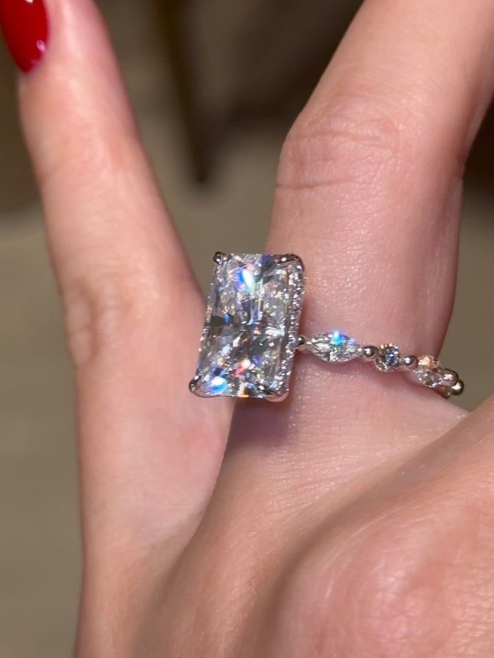 IQUEEEN__'s tweet image. 