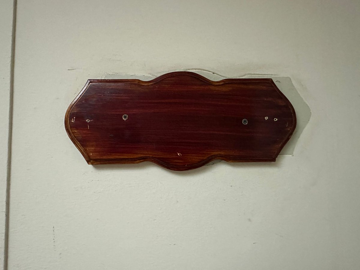 WalterVuotoTDF's tweet image. Expreso mi más enérgico repudio a los gravísimos hechos ocurridos en el Senado de la Nación, que incluyeron agresiones físicas y acciones inaceptables contra la senadora fueguina Cristina López.

El ingreso irregular al despacho de una senadora, el cambio de cerraduras, el fajado…