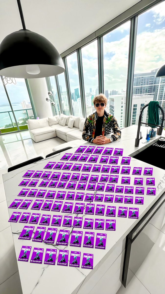 Formula's tweet image. Who still needs the Battle Pass?