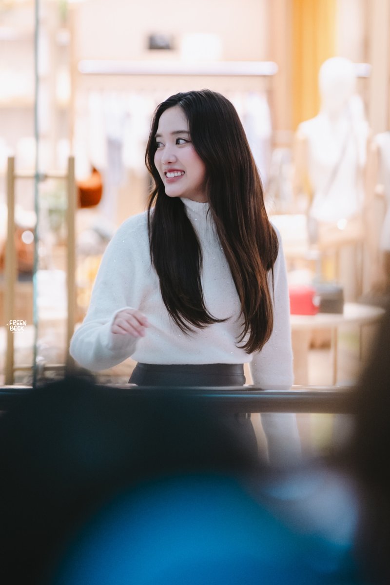 freenbeckfc's tweet image. น้อนฟรีน ก็ตัวเท่านี้🥺

@Longchamp
@srchafreen @Solenn_Ent

SAROCHA JOIN LONGCHAMP SS26
#LongChampSS26xFreen