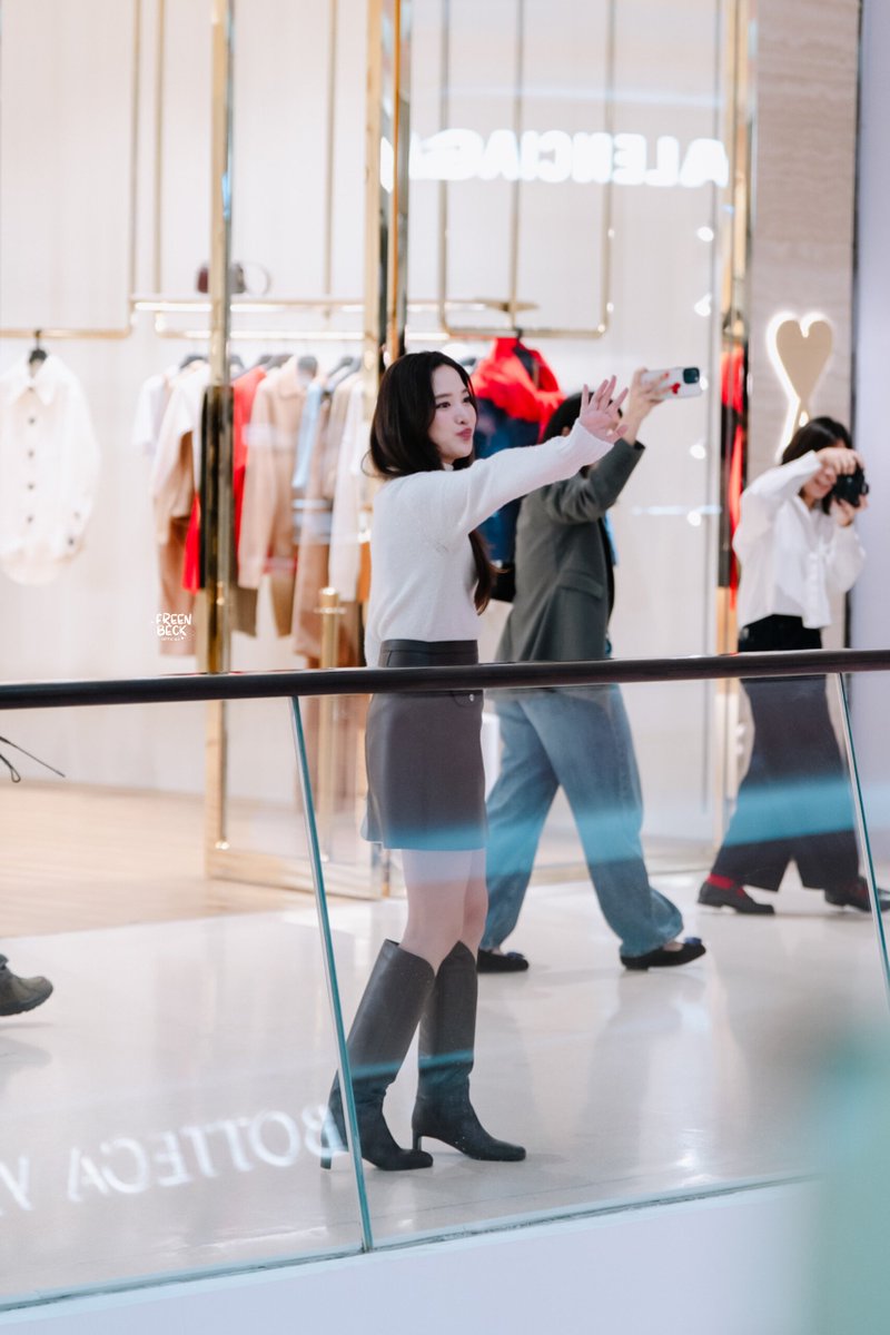 freenbeckfc's tweet image. น้อนฟรีน ก็ตัวเท่านี้🥺

@Longchamp
@srchafreen @Solenn_Ent

SAROCHA JOIN LONGCHAMP SS26
#LongChampSS26xFreen