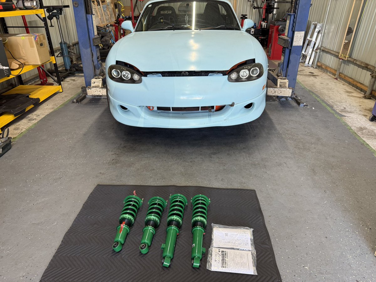 REVAUTOKOKO's tweet photo. ティファニーブルーのNBロードスターがご来店💎ありがとうございます。✌️
今回は TEIN FLEX Z 車高調 を装着!
疲れた元サスを交換して、
乗り味・ハンドリング・安全性が大幅アップ⤴️
#TEIN #FLEXZ #MAZDA #ロードスター #マツダ https://t.co/xEdvS8edcV