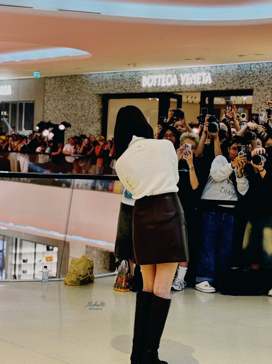 FBBabies's tweet image. Always right behind you, girl — supporting everything you do 🫶🏼

SAROCHA JOIN LONGCHAMP SS26
#LongChampSS26xFreen