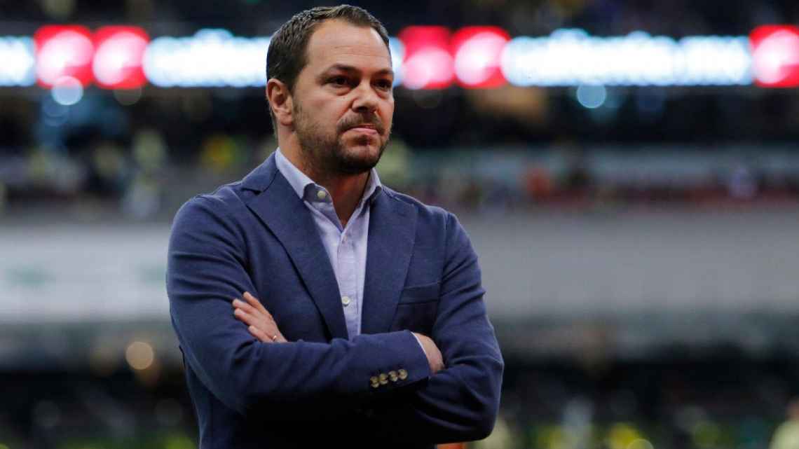 ImArthurcrack's tweet image. Antes de que pidan jugadores y quién debe irse. 

El primero que debe largarse del @ClubAmerica es este señor

✔️ No refuerza la misma calidad que vende
✔️ No identifica las carencias que realmente se necesitan
✔️ No deja que Jardine traiga sus propios refuerzos
✔️ Ficha Cascajo