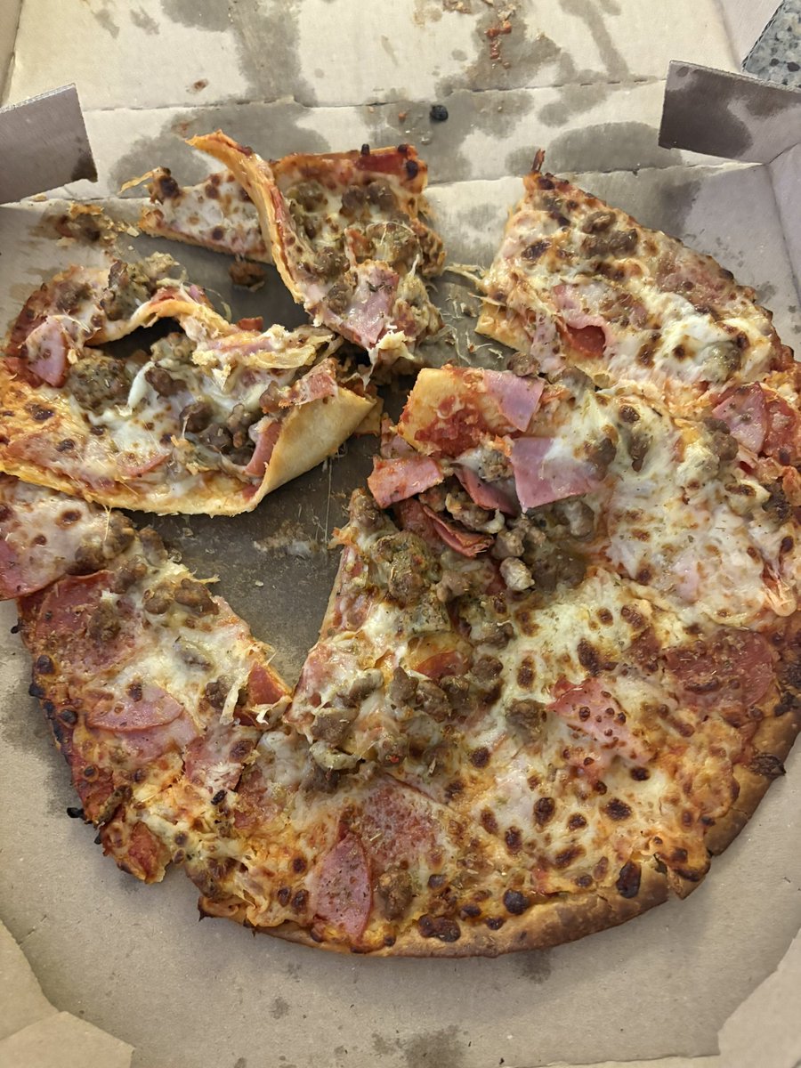 ASCarman's tweet photo. @dominos I ordered 2 pizzas and it took 2 hours to get delivered. Then it shows up and it is not my order. Watching #StrangerThings and remembering a 30 minutes or less. Feel bad for Andres as I have his pizza a 2 hrs later. 

AI interface sent me to nowhere. https://t.co/ce0NsQHfs2