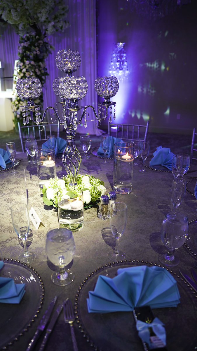CrystalView_VA's tweet image. ✨ Elegance in every detail. From the crystal candelabras to the soft candlelight and floral touches, this table setting is pure luxury 💎🌸💫

#WeddingInspo #EventDesign #LuxuryDecor #CrystalCenterpiece #CandlelightMagic #TablescapeGoals #ElegantEvents #EventVibes