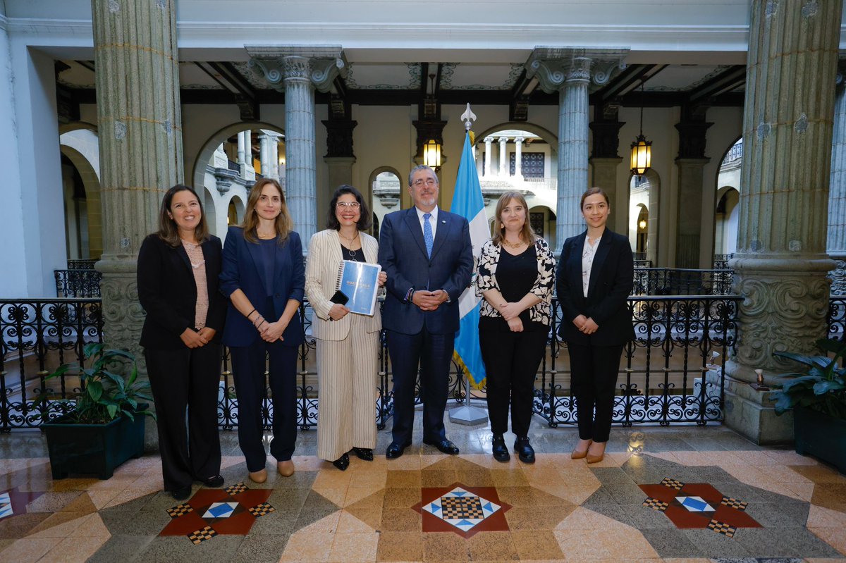 Bernardo Arévalo tweet media