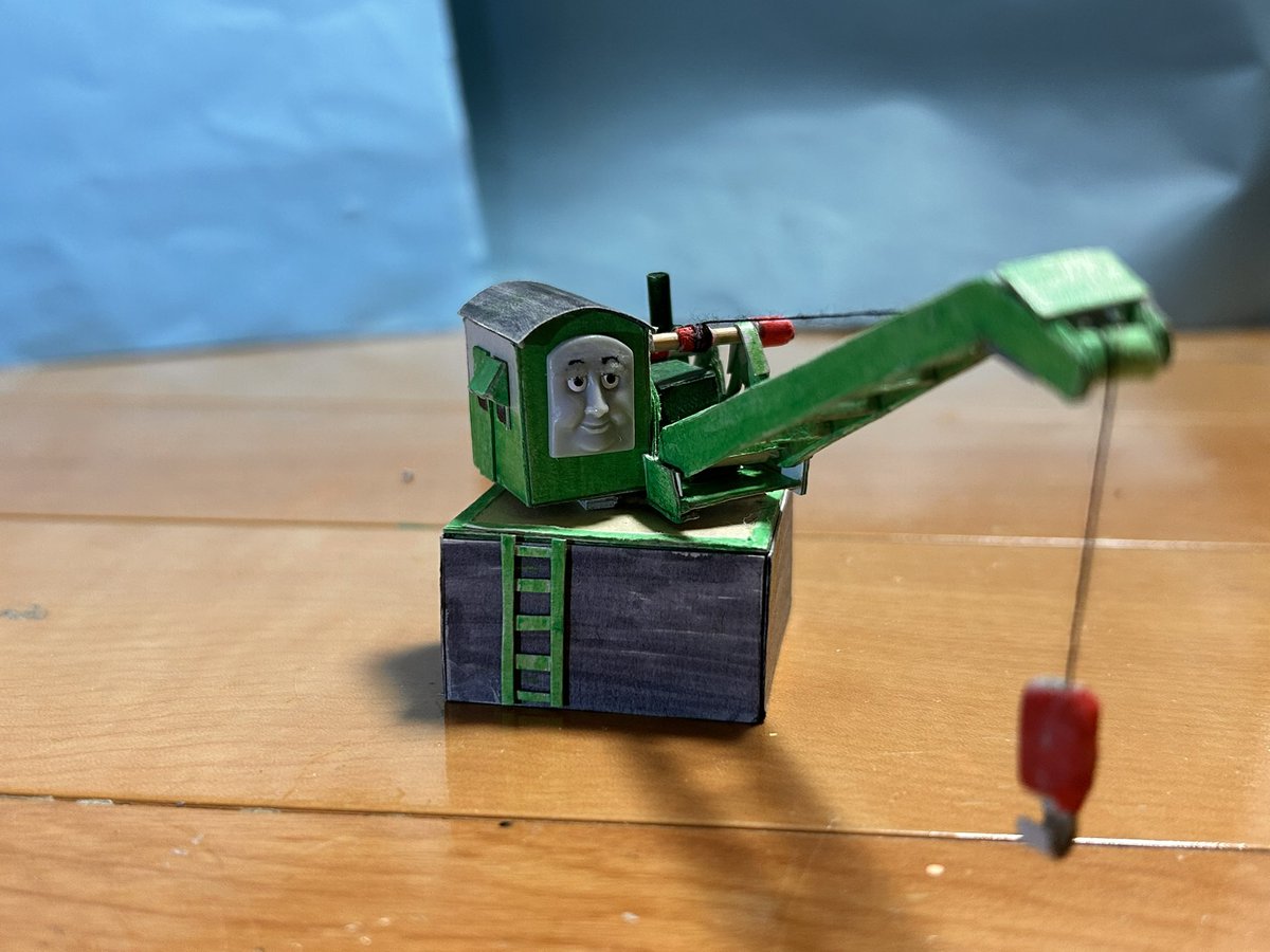 新作その5

コリン

厚紙でフルスクラッチで作りました。
顔はシドニーを使用

回転、アーム・フックの上げ下げが可能です。