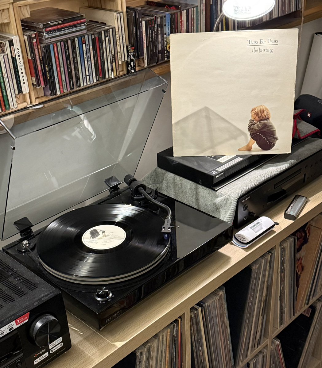 MusicManJ70's tweet photo. Tears For Fears - The Hurting. Simply an incredible #newwave album! #lp #lpcollection #spinningagain #lpcommunity #tearsforfears #vinylcollector @Fluance #physicalmusic #vinylcommunity https://t.co/vV5aCOIX2K