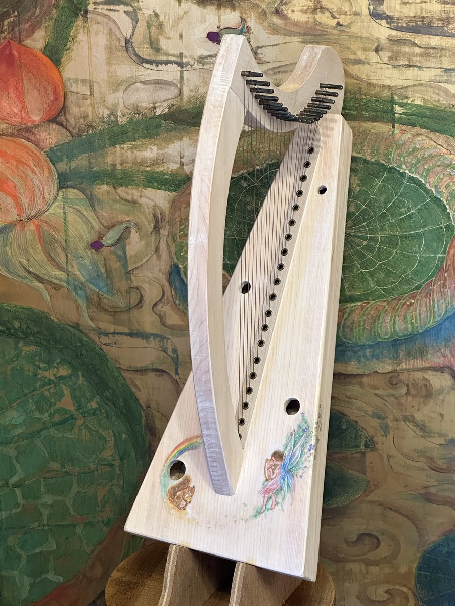 ハープ 寺本 圭佑（金属弦アイリッシュハープ奏者、研究家、製作者