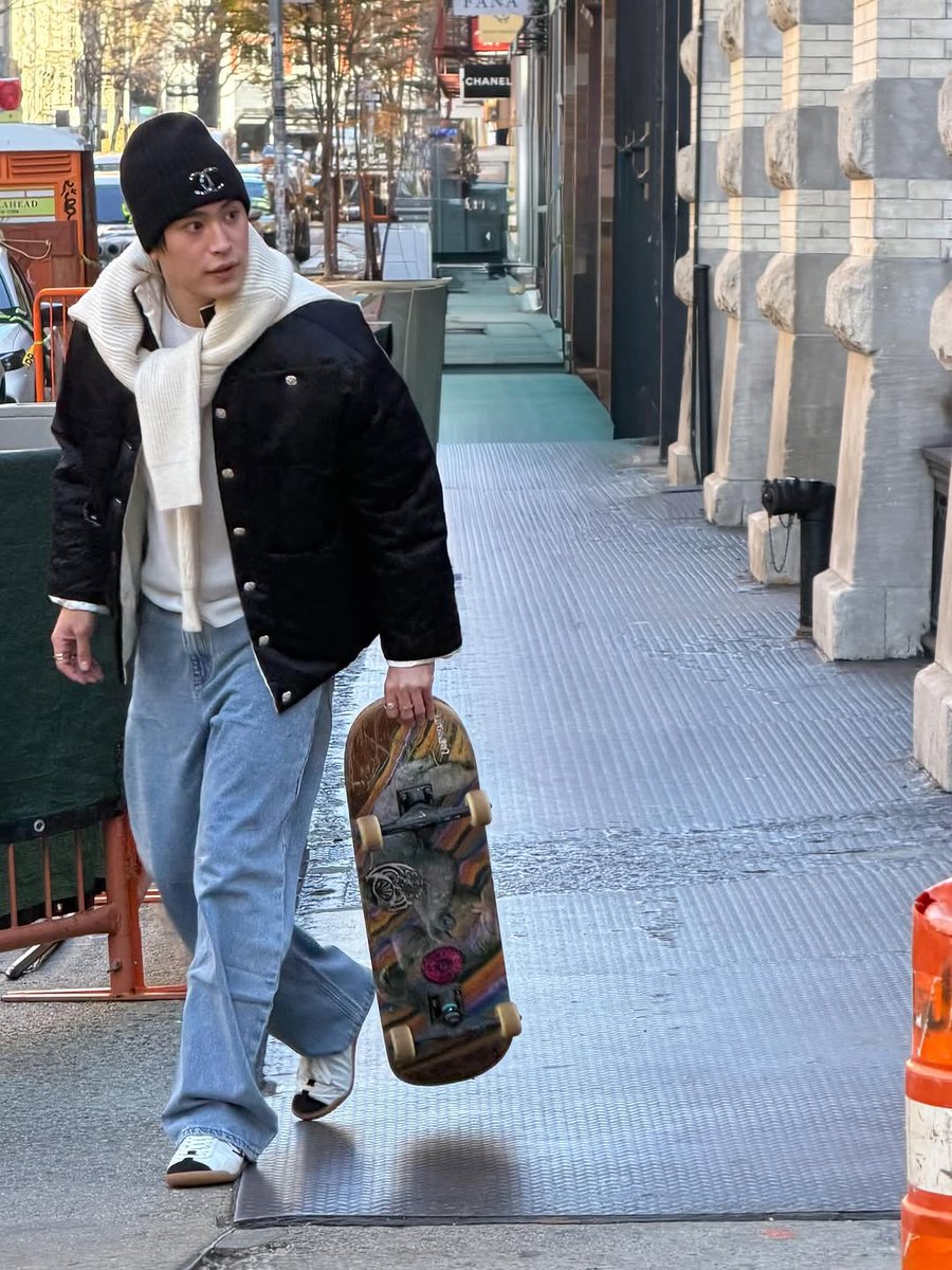 GeminiFourth_CC's tweet image. 🗓 02.12.2025
IG Post Update : gemini_nt

2 different kinds of skates

GEMINI WITH CHANEL IN NYC

@CHANEL @gemini_ti
#CHANELXGEMINI
#CHANELMETIERSDART
#CHANELSHOW