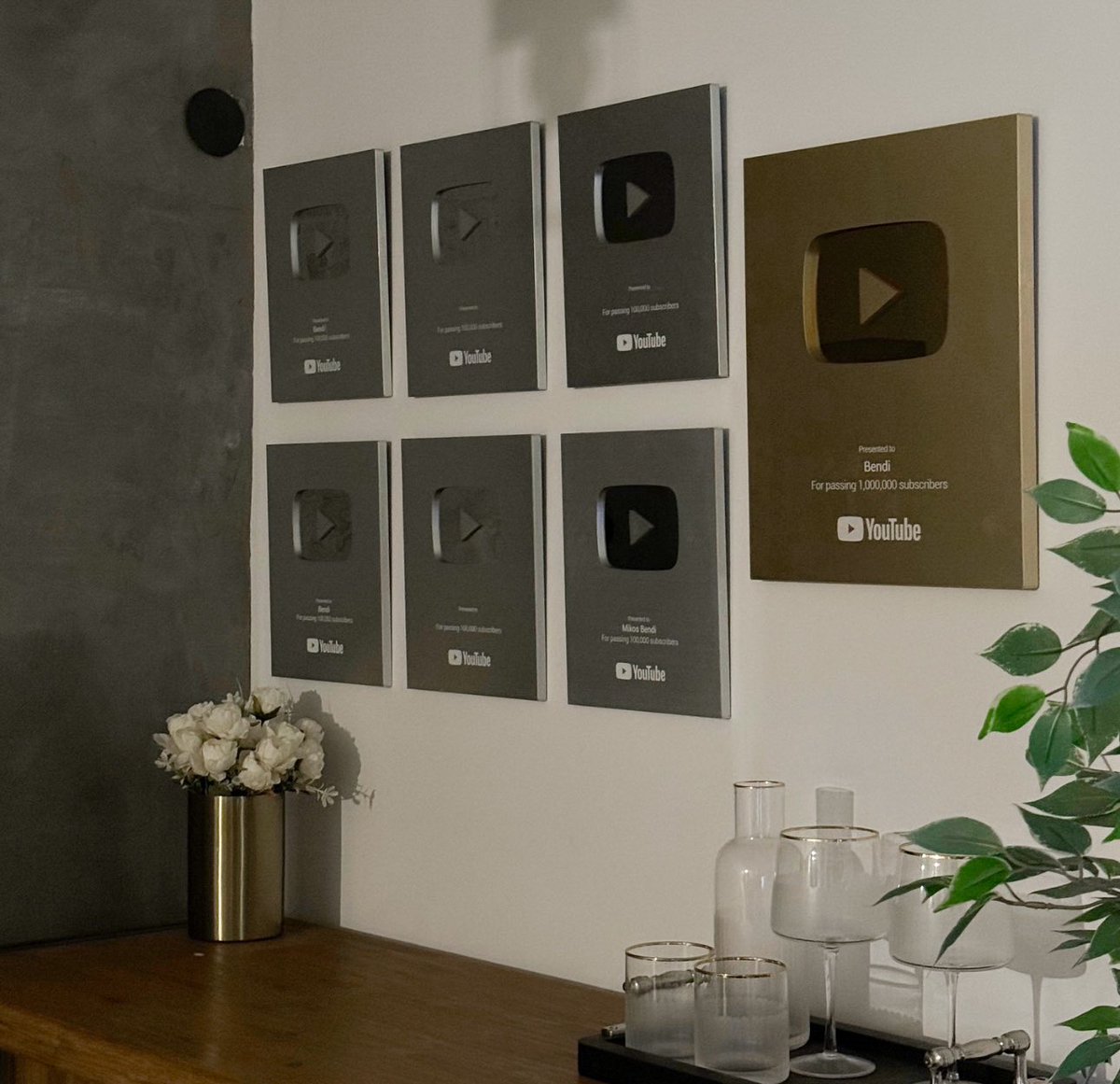 pannaa_ai's tweet image. 🚀 THE BEST AI NICHES

I created a doc with 20 Shorts channels, all recently started

Some making $30K+/month

In the doc I also explained how I make Ai videos just like the example channels do

Who wants it?

Comment “Send” and I’ll send it over!