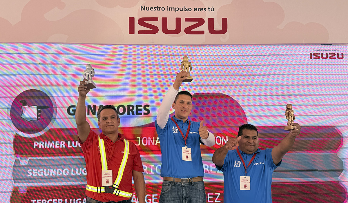 factorautomotor's tweet photo. Isuzu Motors de México celebró la 1a edición de los #PremiosTakumi para destacar el impacto clave de los #operadores en la #rentabilidad de las #flotas. Ellos son los maestros de la #últimamilla.
👉 https://t.co/f8Pfki2L4F
#FAMInforma #IsuzuMotorsMéxico @IsuzuMexico https://t.co/VNaxlfz6FS
