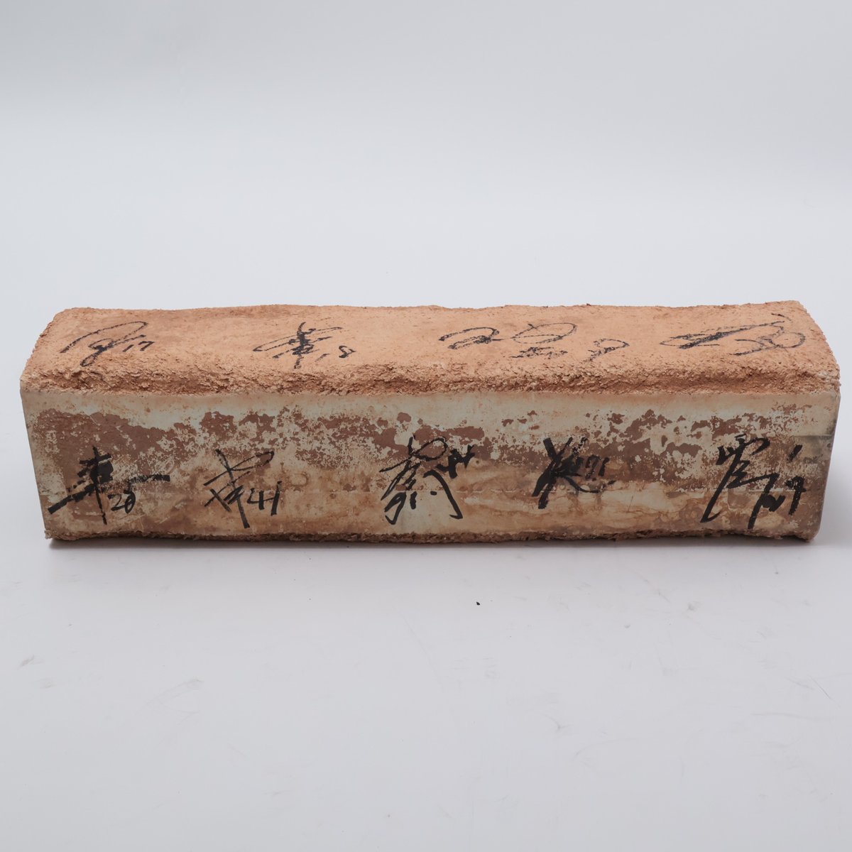 📢選手サイン入り！ 2025チャリティーオークション実施中 ＼＼ 神宮