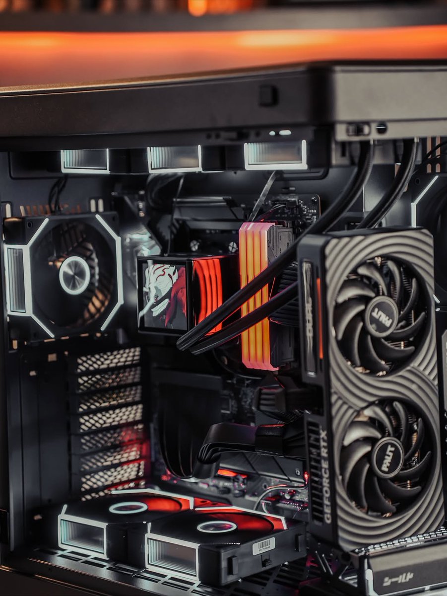 XPCMTeam's tweet image. PC build by @tech_raptor (IG) using Gamdias NESO P1 Pro chassis 

#GAMDIAS #PCgaming #PCbuilds #PCCase #NESO #PRO #PCFans #ProDominationBegins #PCmasterrace #PWRDbyGamdias #pcbuild #pcsetup #pcmodding #gamingpc #custompc #xpcm