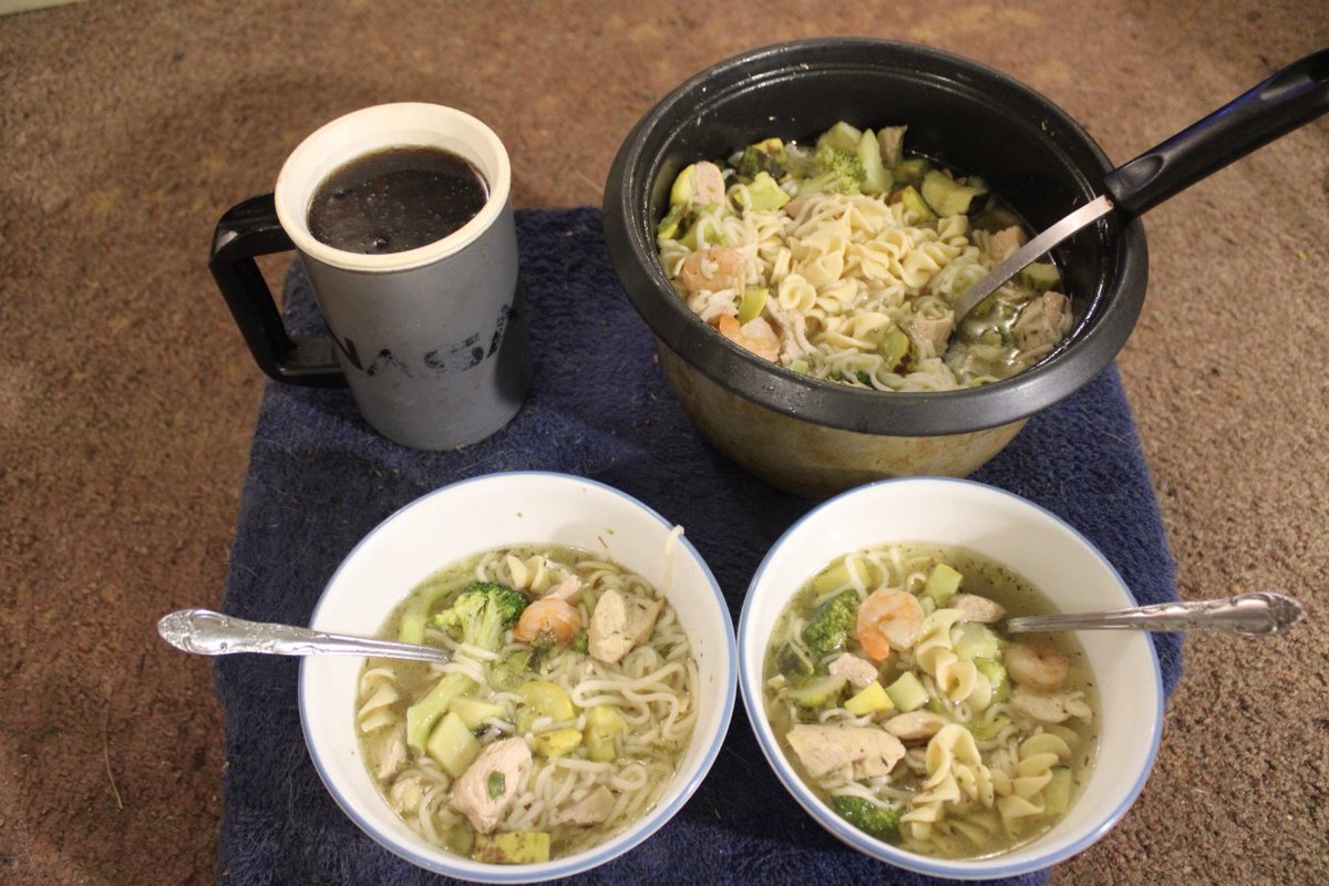 docsanderson's tweet image. #Scientists #SciFi #StarTrek #SharingWithFriends #Spouses #Buddies #Mates #DragonSoup @danpeckwx @esa @Nature @Ginger_Zee Mags G i get Old tv reruns The Next 6 hours are the 1st 6 versions of Star Trek. PG13 clean &amp;amp; some of the Most Thought Provoking Shows EAT Beautifuls Mwah Lee