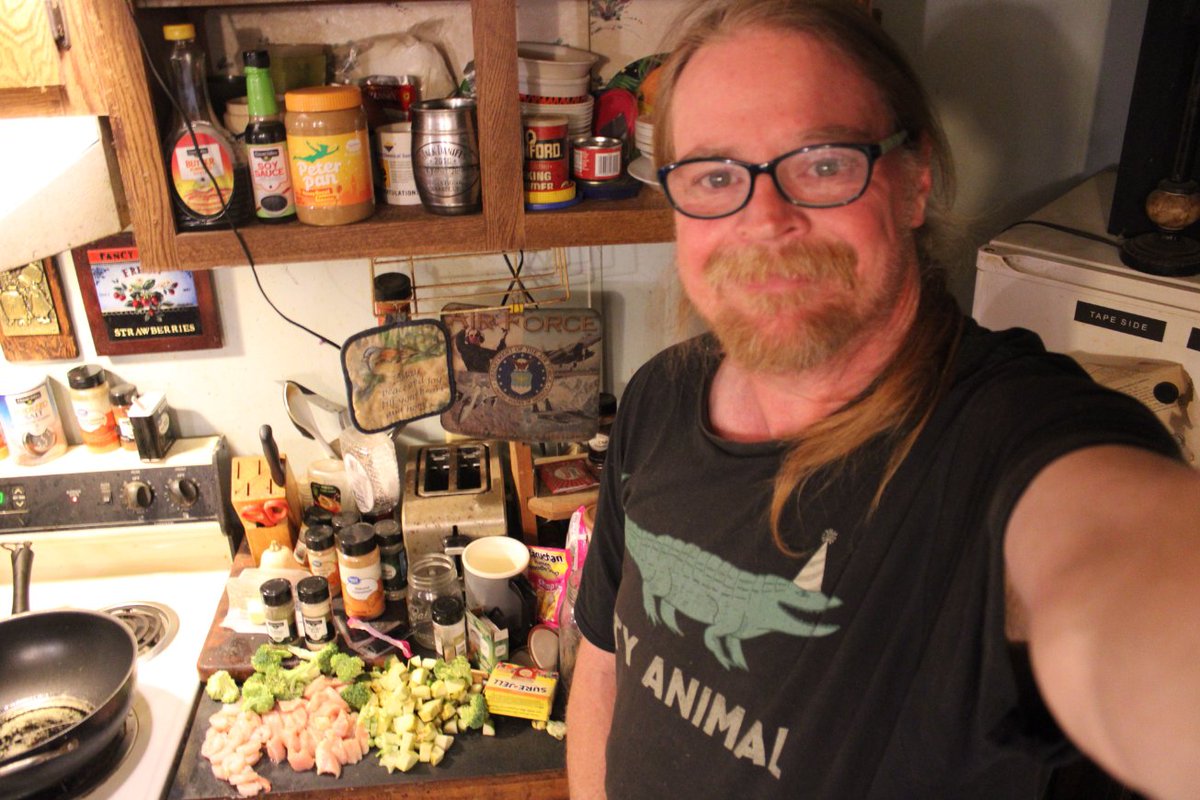 docsanderson's tweet image. #Scientists #SciFi #StarTrek #SharingWithFriends #Spouses #Buddies #Mates #DragonSoup @danpeckwx @esa @Nature @Ginger_Zee Mags G i get Old tv reruns The Next 6 hours are the 1st 6 versions of Star Trek. PG13 clean &amp;amp; some of the Most Thought Provoking Shows EAT Beautifuls Mwah Lee