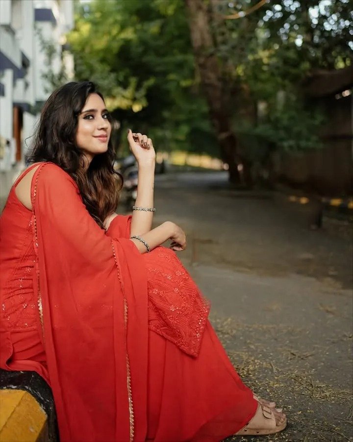 manisha_mithra's tweet image. Don’t watch the clock; do what it does. Keep going. #kurtistyles #kurtilover #kurtifashion #girlsstyles #girlsoutfits #girlsposes #girlstrends #girlshairstyles #girlsphotoshoot #duskybeauty #tamilponnu #nammaveetuponnu #thalaivarnirandharam #Jailer2