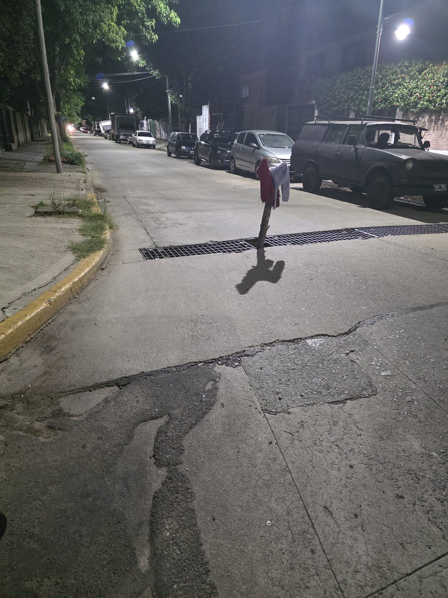 facujperezarg's tweet image. Intendente @RamonLanus si pueden venir a arreglar esta boca de tormenta en Avellaneda y Neuquen en San Isidro. Adjunto imágenes. Requiere atención urgente. 

@SanIsidroGob 

@MariaFeldtmann