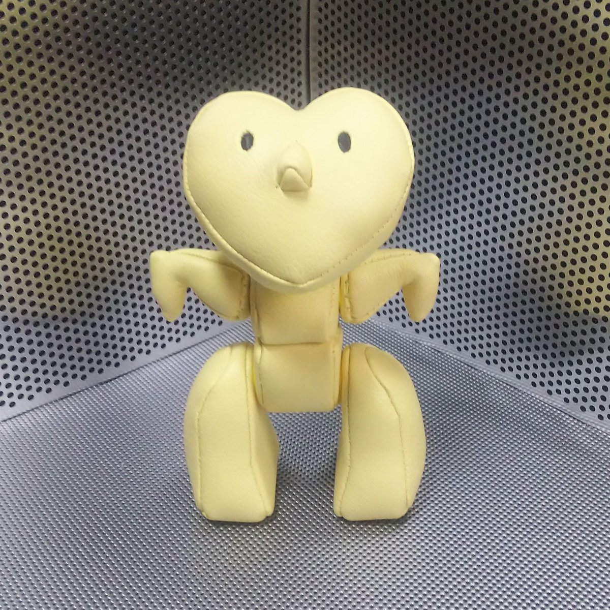 AYATARO_robot's tweet image. #12月になったのでフォロワーさんに自己紹介しようぜ

ぬいぐるみ作ってますAYATAROです！12月の13日～14日はポートメッセなごやで開催されますクリエーターズマーケット(クリマ)に出ます。よろしくお願いいたします！🙇‍♂️