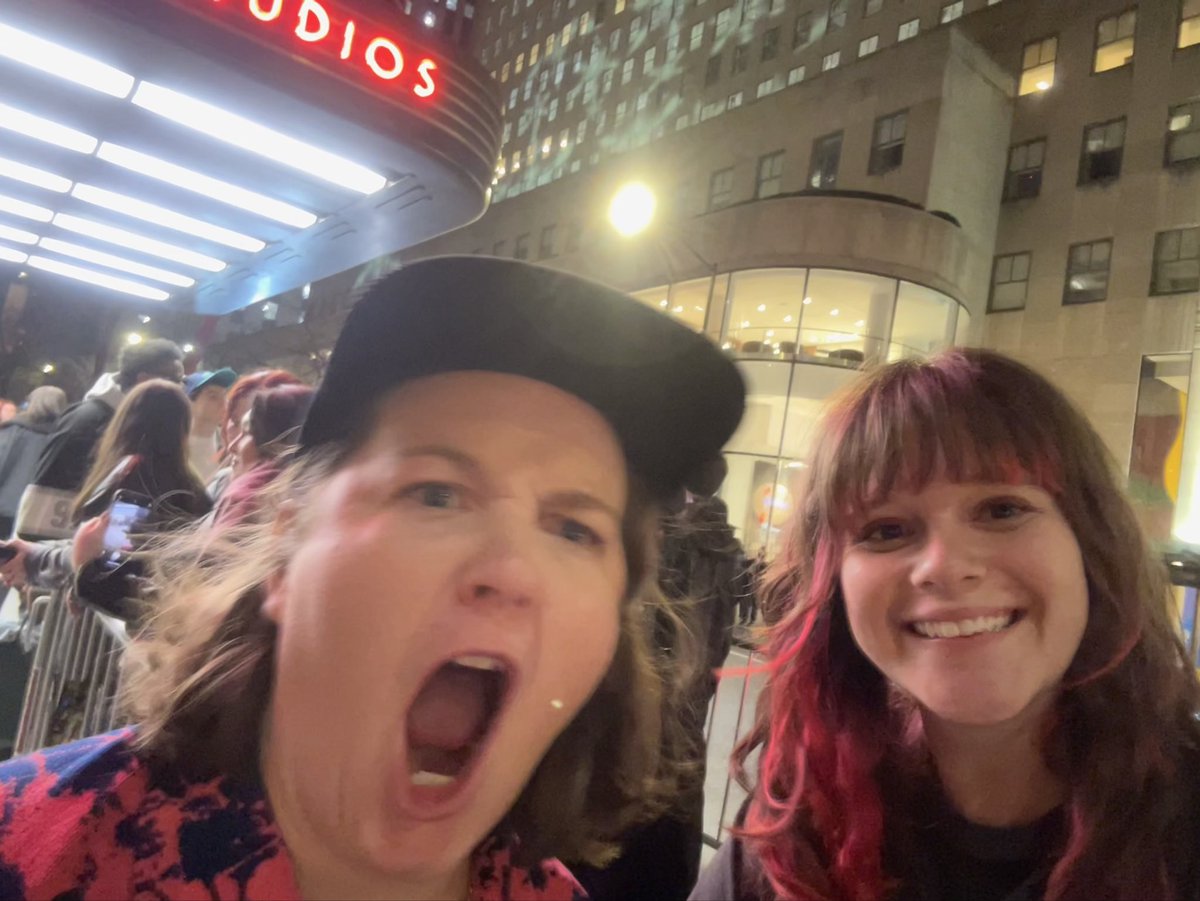 cecilyskeen's tweet image. Me ‘n Barb, if u even care #DMVCBS