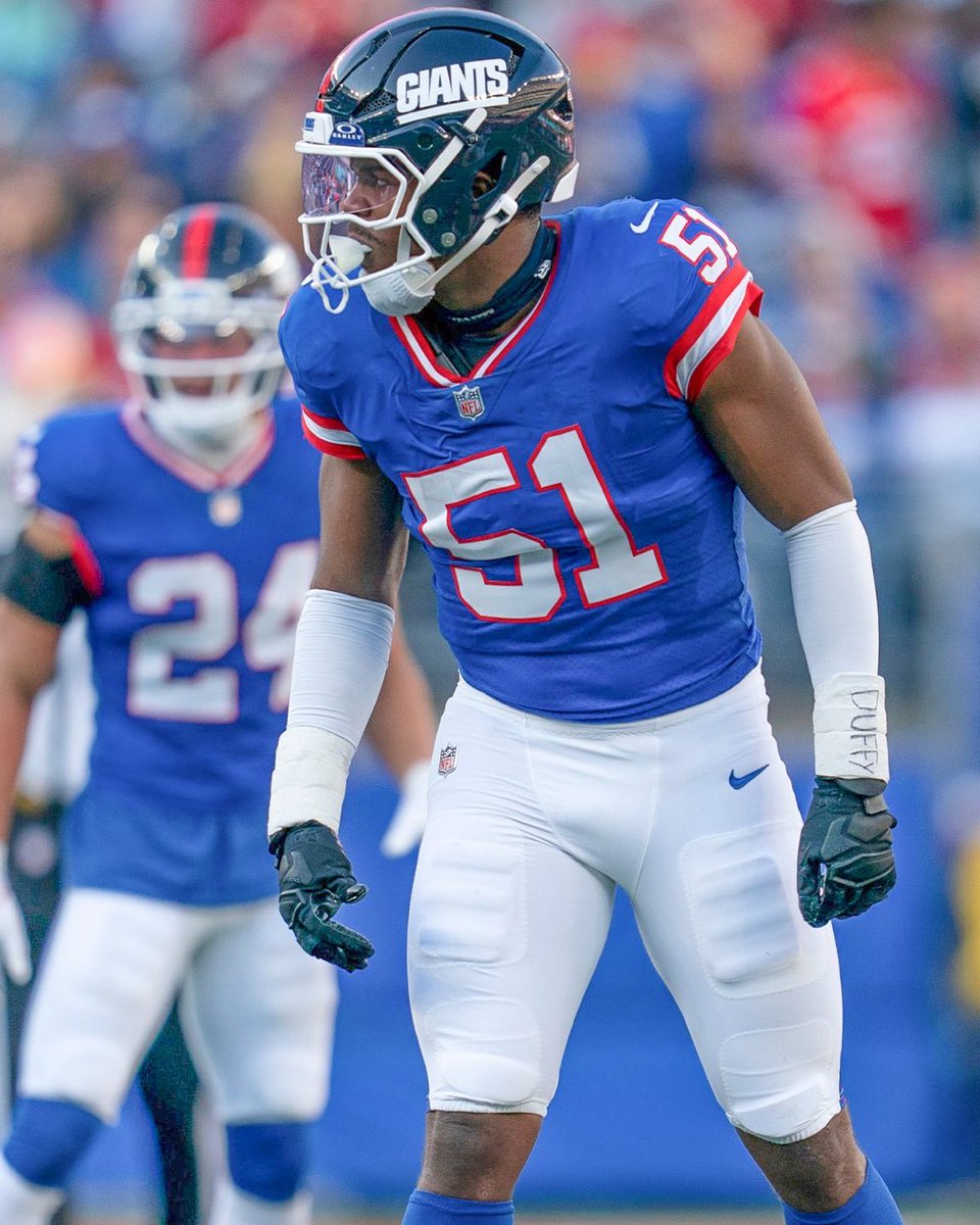 Abdul Carter was not on the field for the Giants' first defense series