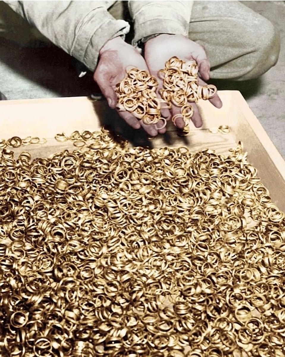 RabbiPoupko's tweet image. On April 29th, 1945, in the Führerbunker in Berlin, the eunuch of Berlin married his fifteen year mistress, Eva Braun. 

The ring that he used? 

A golden ring taken from the Gestapo building, stolen from Jews murdered by the Gestapo. 

The man who claimed to be the epitome of a…