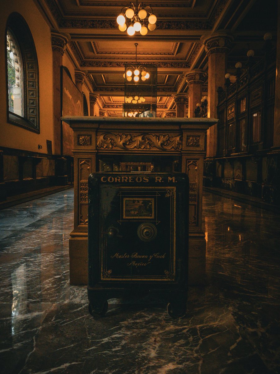 memory_sounds's tweet photo. El Palacio Postal de la Ciudad de México es de esos espacios que siempre impresionan https://t.co/2084Ree4e2