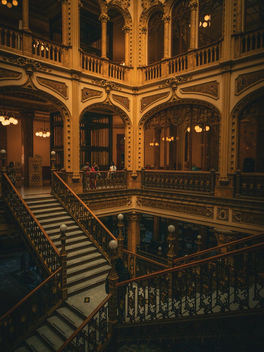 memory_sounds's tweet photo. El Palacio Postal de la Ciudad de México es de esos espacios que siempre impresionan https://t.co/2084Ree4e2