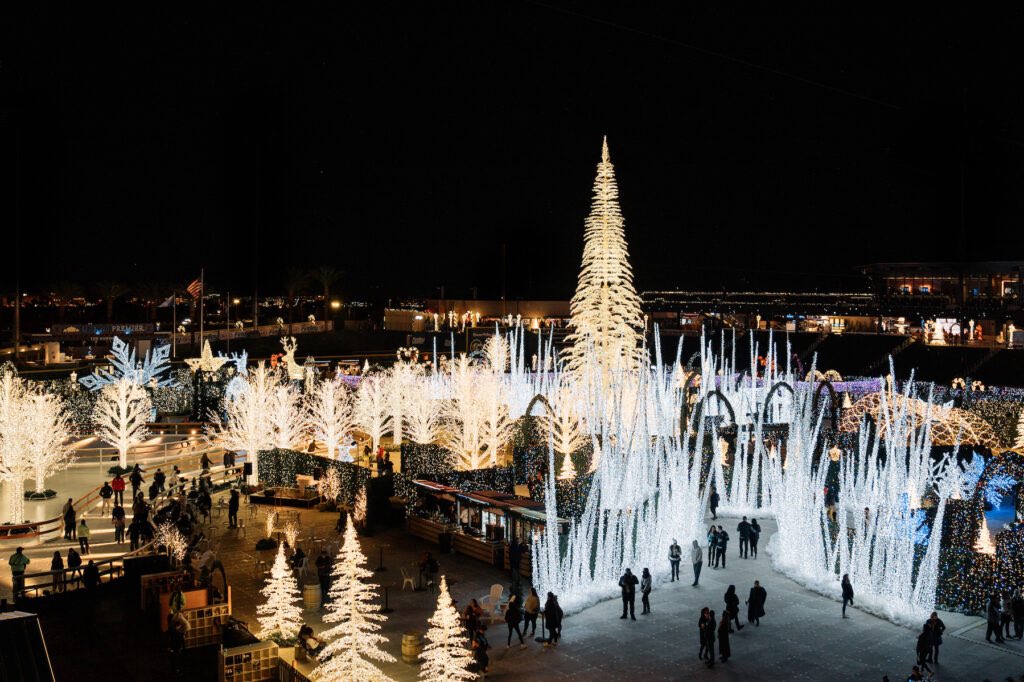 Plan a winter walk through the best displays in the country. Find riverfront shows, zoo trails and classic downtown trees with dates and tips for visiting. Get ideas for public spaces and campus events in this holiday lights roundup.
languageoflighting.com/events/holiday…