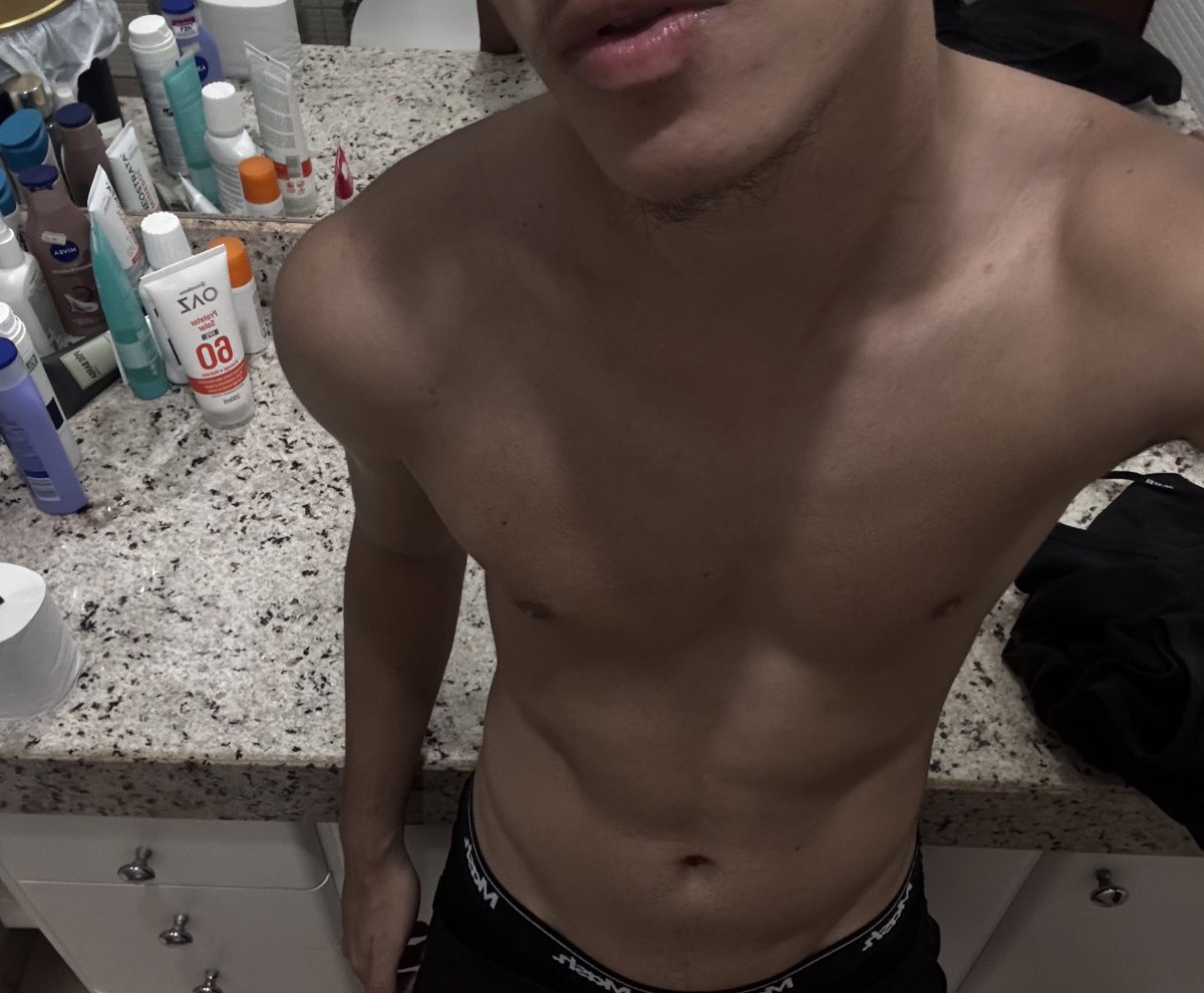 lipe (espelho q a billie usa pra siriri) (@lipexcss) on Twitter photo 