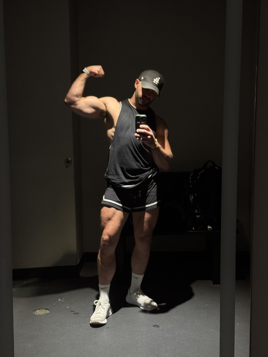 Ammonition0034's tweet photo. Feeling thicc https://t.co/faSm9Qyr4i