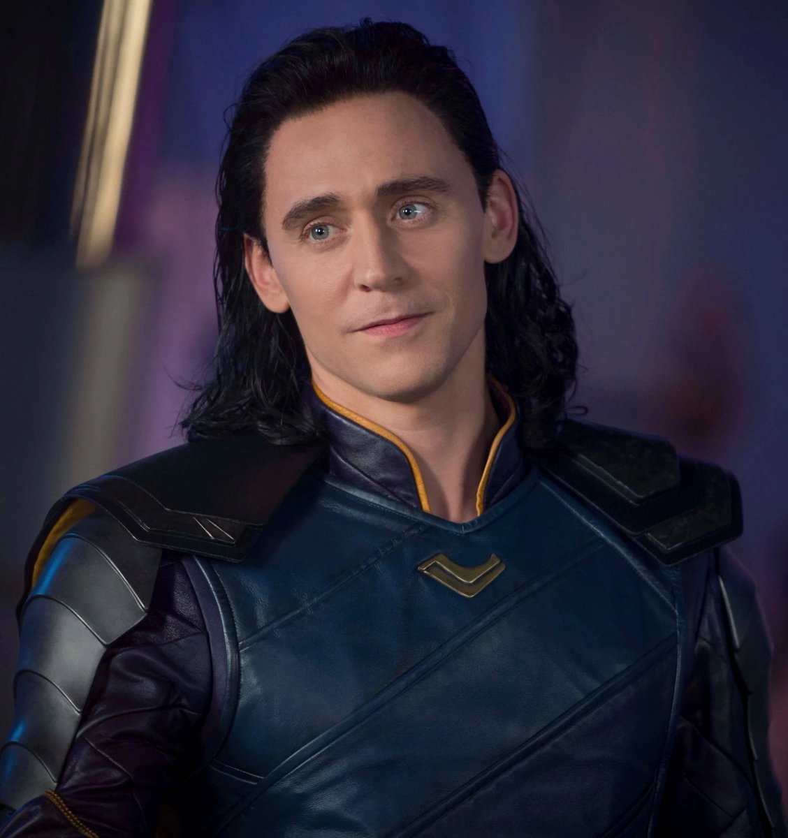 MCUFilmNews's tweet image. Ke Huy Quan on Tom Hiddleston returning as Loki in ‘AVENGERS: DOOMSDAY’:

“I expected it. Loki is so iconic in the whole MCU. And I would love to be back, but we'll see. Yeah, Fingers crossed.”

(Source: youtube.com/watch?v=lf0WWb…)