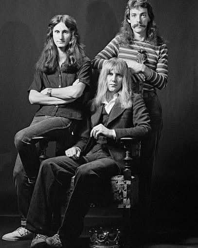 CFloydstock's tweet image. Rush, 1977...

Porque música é assunto para a vida.

#rush #prog #progrock #classicrock #rock #music #musica #confrariafloydstock