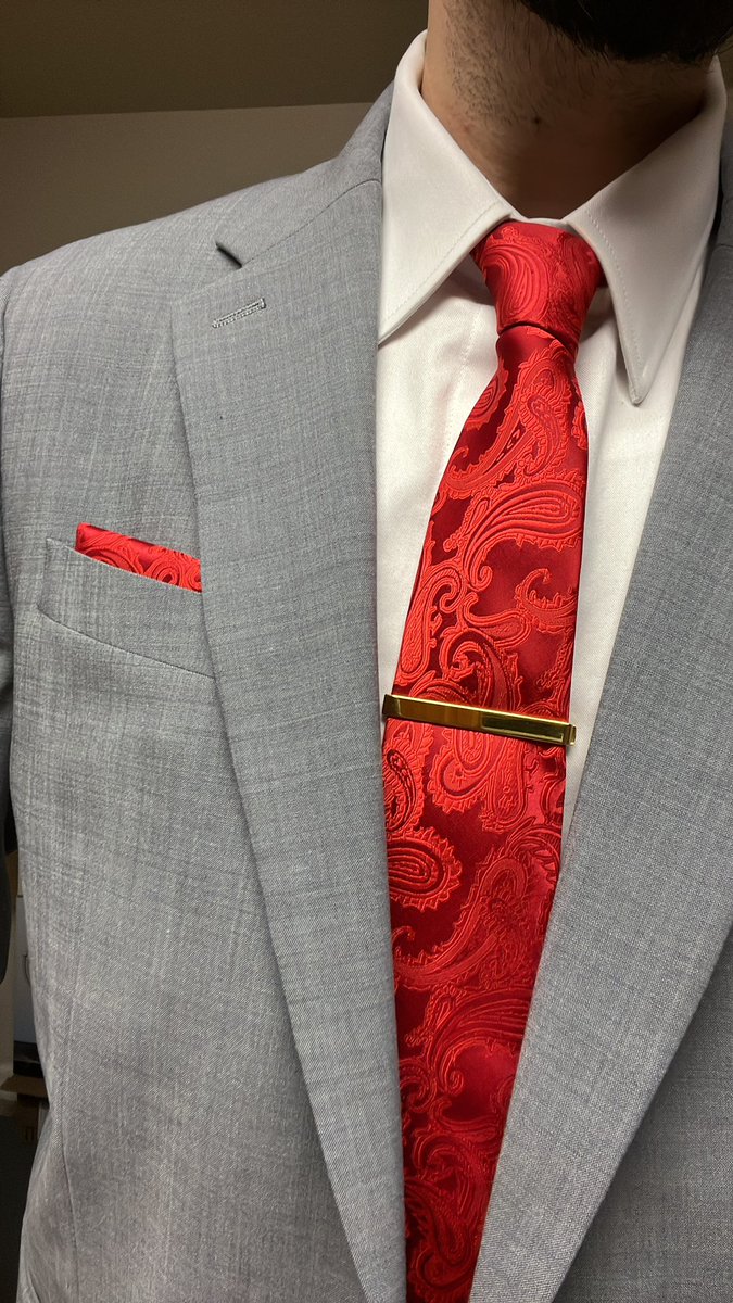 Did the #49ers win yesterday?? Yup!! That means we got a #VictoryMondaySuit on today 👌🏽 #FTTB #SFvsCLE #NFL #49ersHive