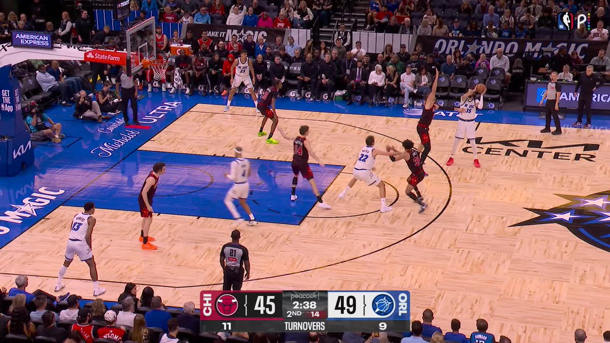 Matas with the block ➡️ Tre with the triple

@BuzelisMatas | #SeeRed 