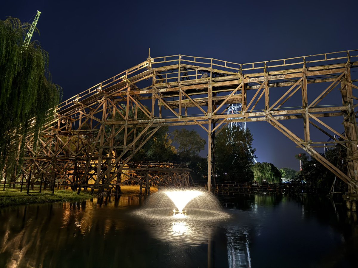 CPRundown's tweet photo. Time’s running out to get our 2026 CP Rundown @cedarpoint calendars in time for Christmas! You have until Dec. 4th to guarantee delivery before the holiday.

https://t.co/rCIrrRP2Qk https://t.co/NEWgpnabGm